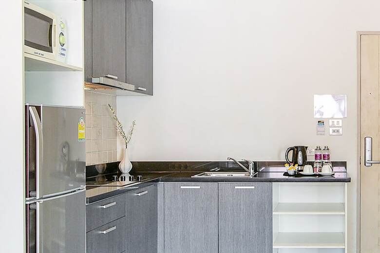 Hotel Clover Haus Sukhumvit 33 By Favstay