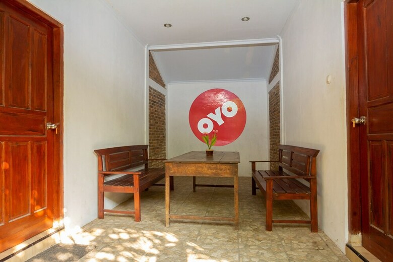 Hostal Oyo 2068 Abhaya Mudra Homestay