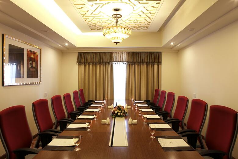 Platinum Hotel