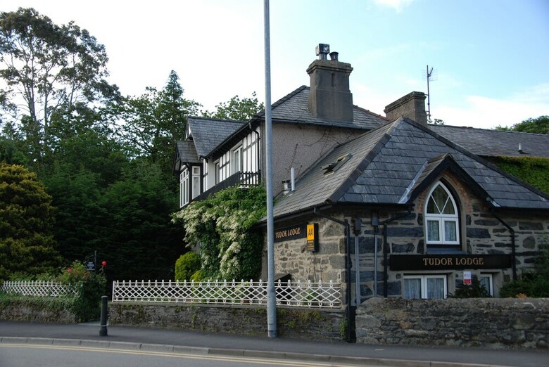 Hotel Tudor Lodge