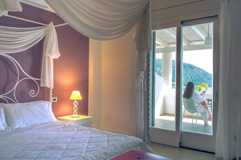 Hotel Mea - Aeolian Charme