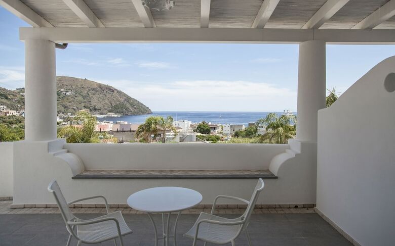 Hotel Mea - Aeolian Charme