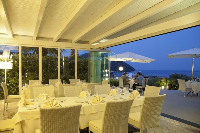 Hotel Mea - Aeolian Charme