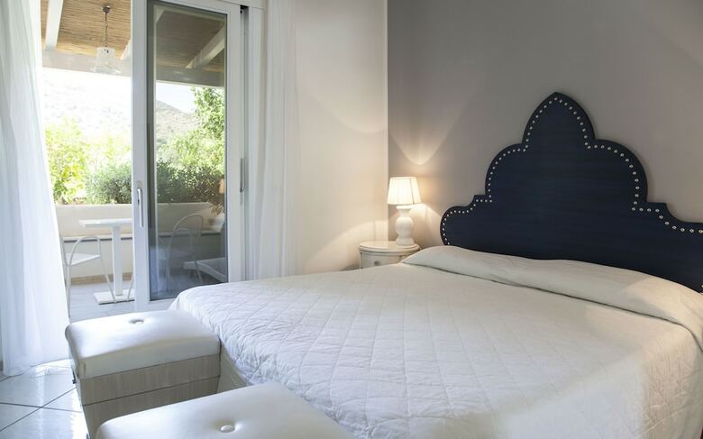 Hotel Mea - Aeolian Charme