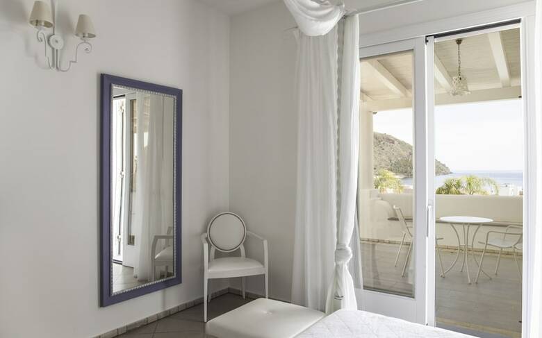 Hotel Mea - Aeolian Charme