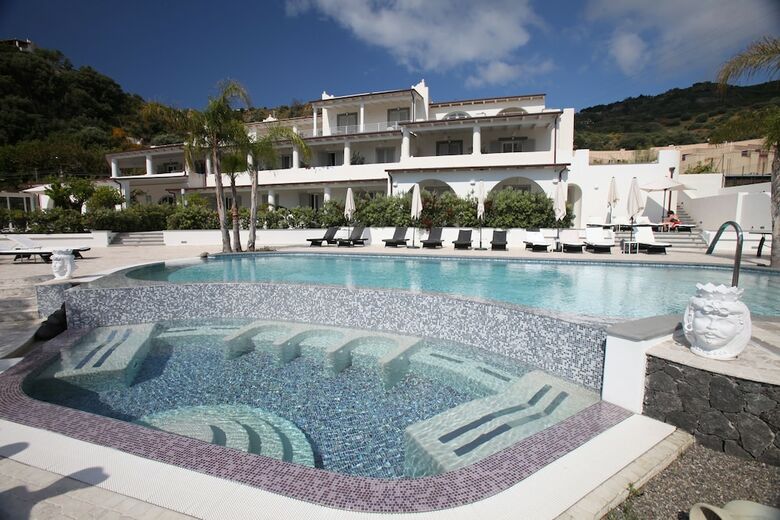 Hotel Mea - Aeolian Charme