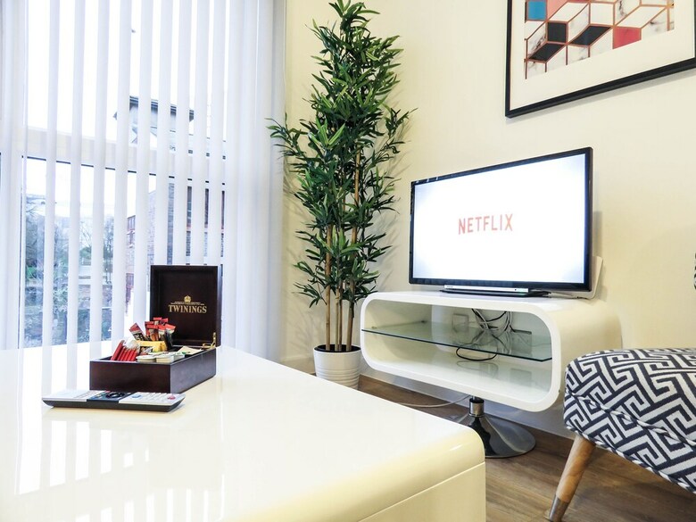 Apartamentos Tudors Esuites Birmingham Canalside With Gated Parking