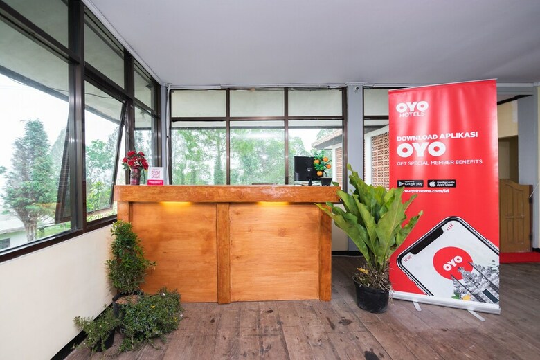 Hotel Oyo 1852 Intan Bromo Homestay