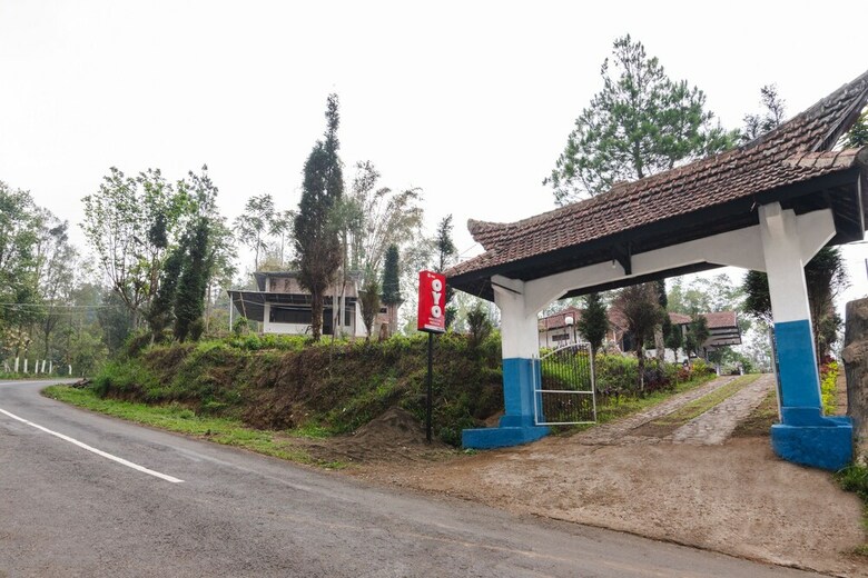 Hotel Oyo 1852 Intan Bromo Homestay
