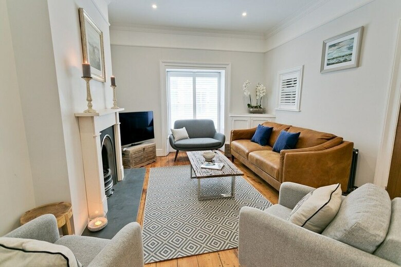 Beau Townhouse