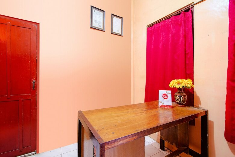 Hotel Oyo 1788 House 24