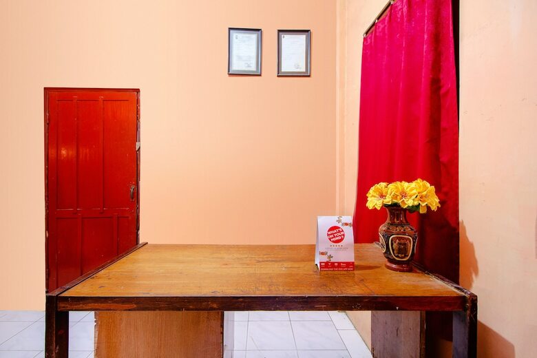Hotel Oyo 1788 House 24
