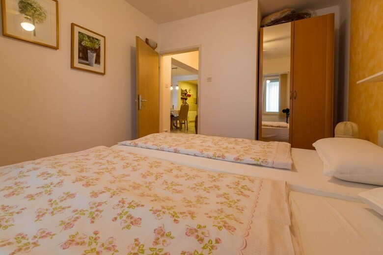 Apartment Mirjana