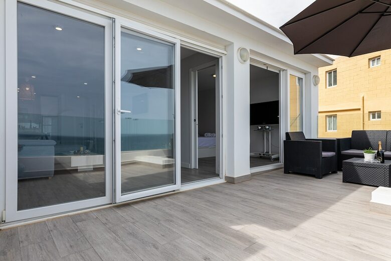 Apartamentos Apt - 100% Sea View 2 Min Walking To The Beach