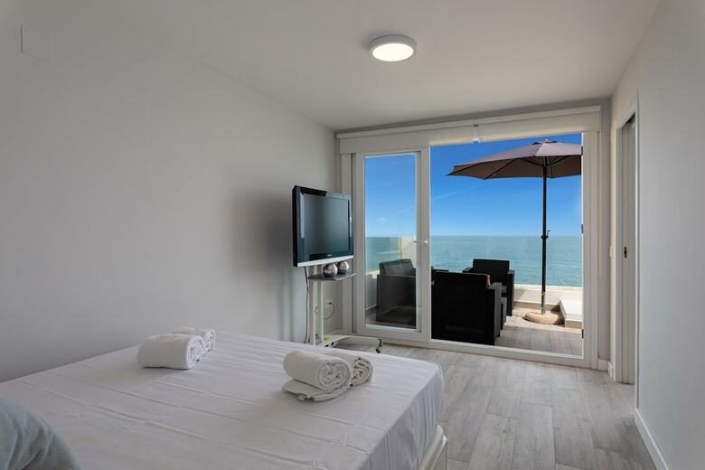 Apartamentos Apt - 100% Sea View 2 Min Walking To The Beach