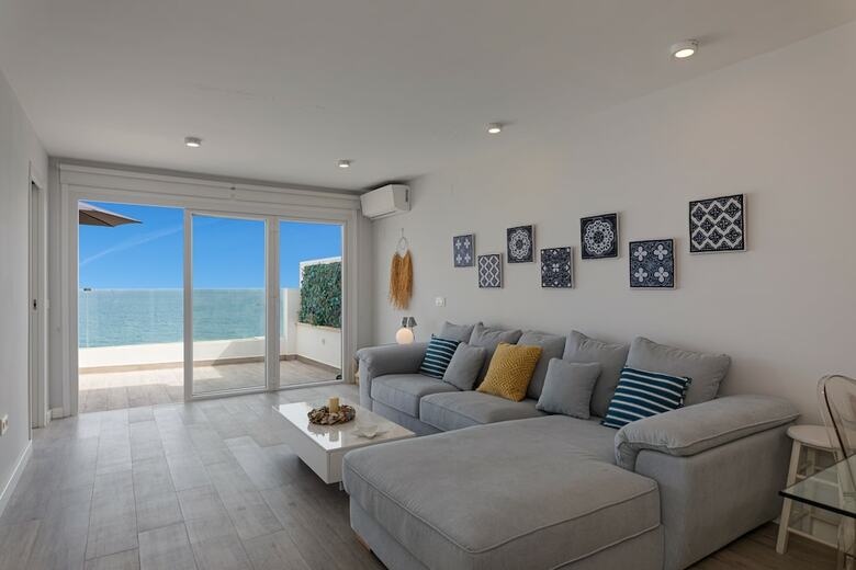 Apartamentos Apt - 100% Sea View 2 Min Walking To The Beach