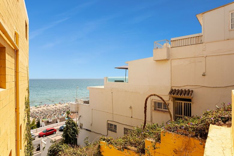 Apartamentos Apt - 100% Sea View 2 Min Walking To The Beach