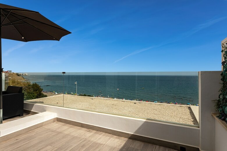 Apartamentos Apt - 100% Sea View 2 Min Walking To The Beach
