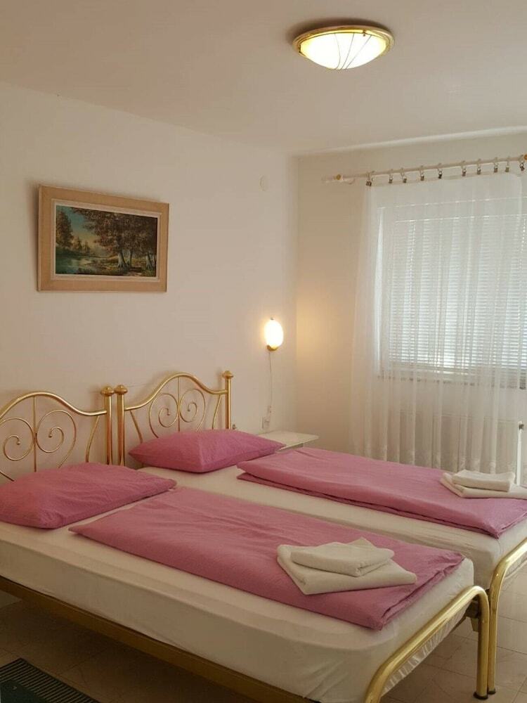 Apartments Ljubica