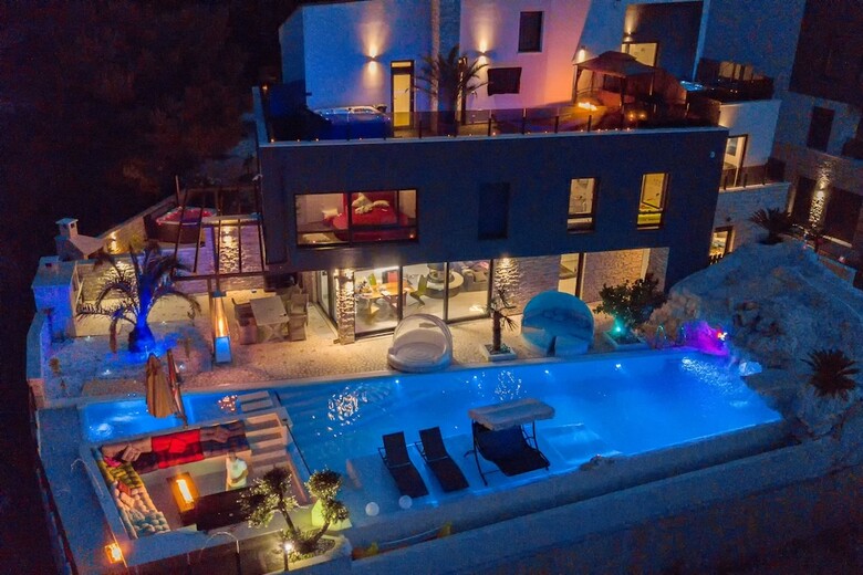 Apartamentos Seaside Villa & Spa