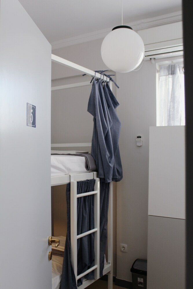 Hostal Thanasis Place Hostel