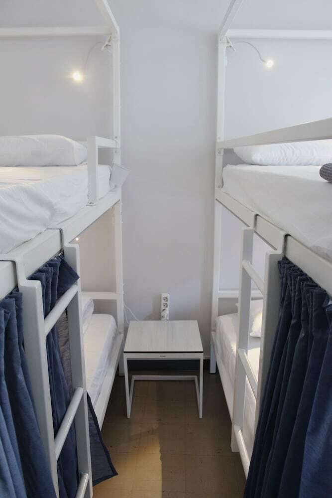 Hostal Thanasis Place Hostel