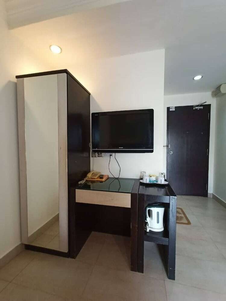 Maya Hotel
