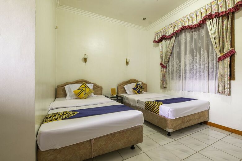 Hostal Spot On 1896 Hotel Mahkota Pantai
