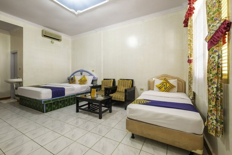 Hostal Spot On 1896 Hotel Mahkota Pantai