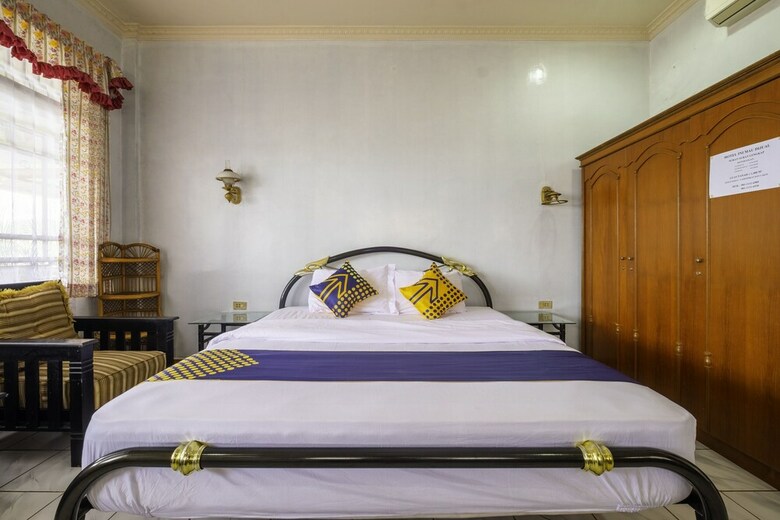 Hostal Spot On 1896 Hotel Mahkota Pantai