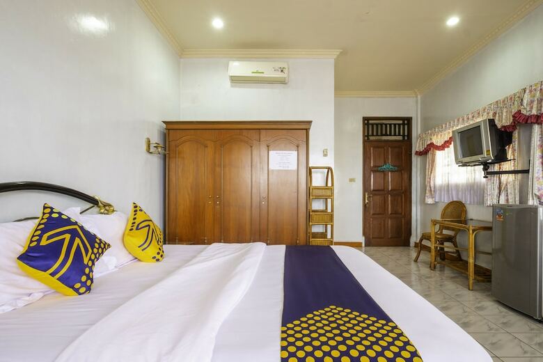 Hostal Spot On 1896 Hotel Mahkota Pantai
