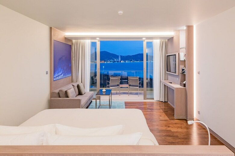 Hotel Oceanfront Beach Resort And Spa