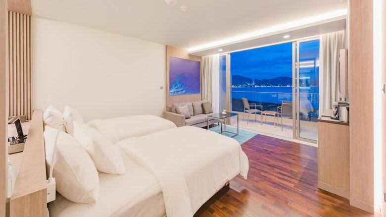 Hotel Oceanfront Beach Resort And Spa