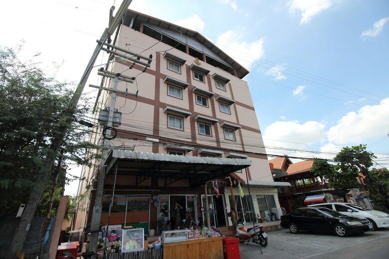 Hotel Oyo 689 Baan Yuyuen