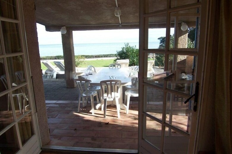 Elyane Villa - The Waterfront - Favone