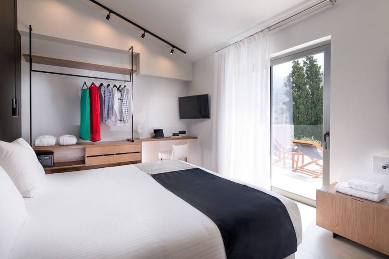 Hotel Avdou Retreat Collection