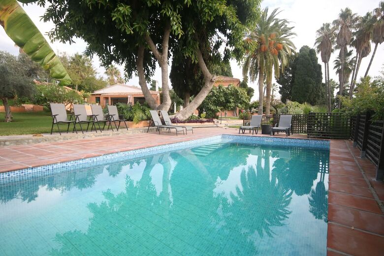 Rent&dream Villa Malaga Manila