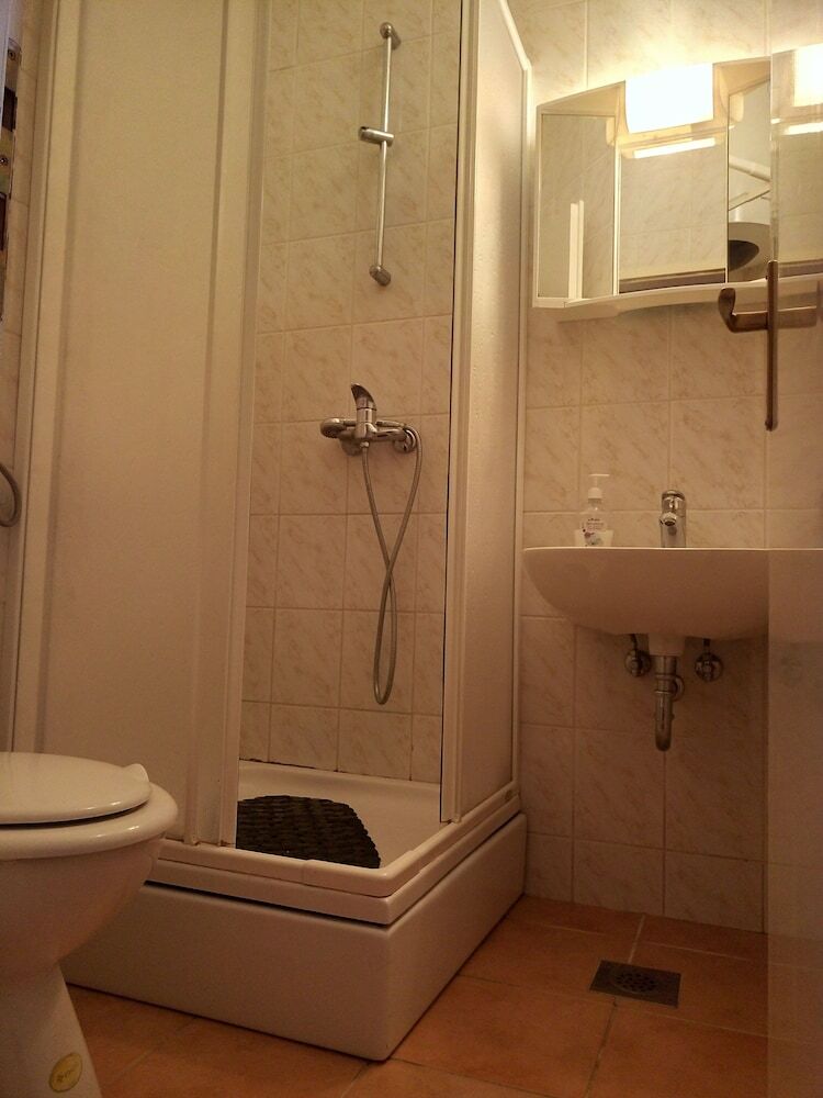Goga Apartments