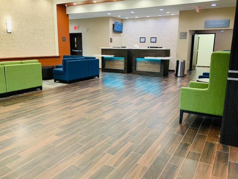Hotel Comfort Suites