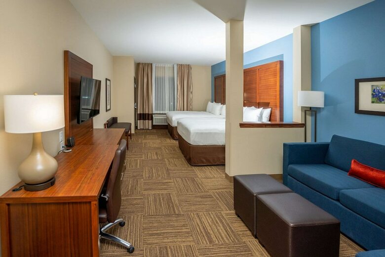 Hotel Comfort Suites