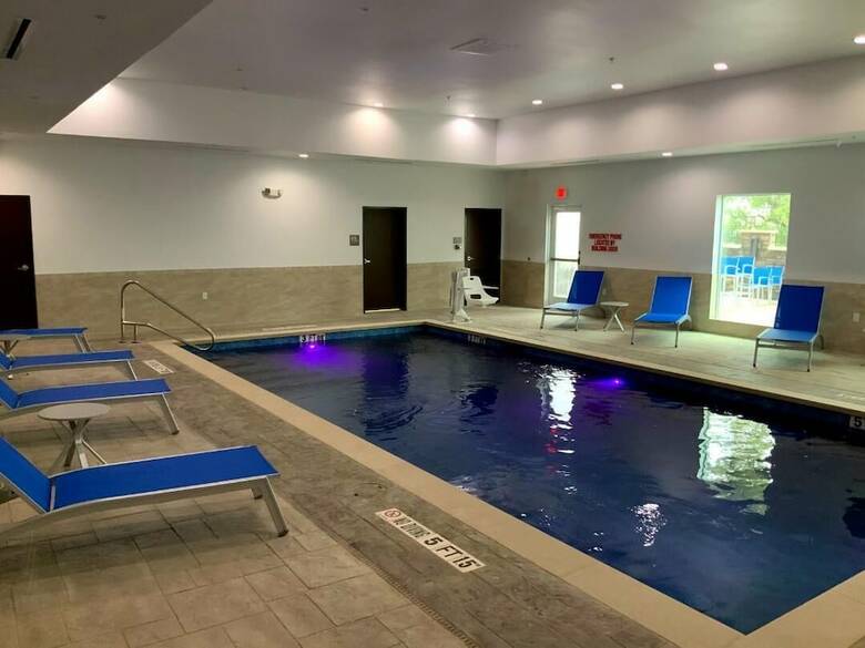 Hotel Comfort Suites