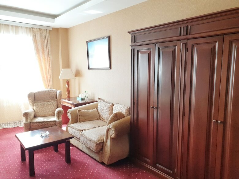 Royal Vista Hotel