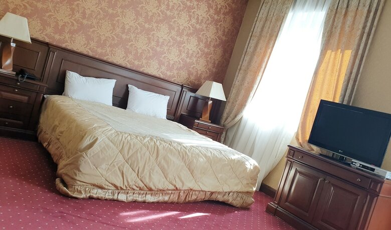 Royal Vista Hotel
