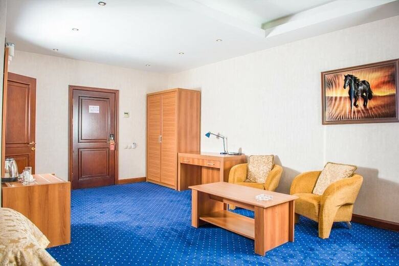 Royal Vista Hotel