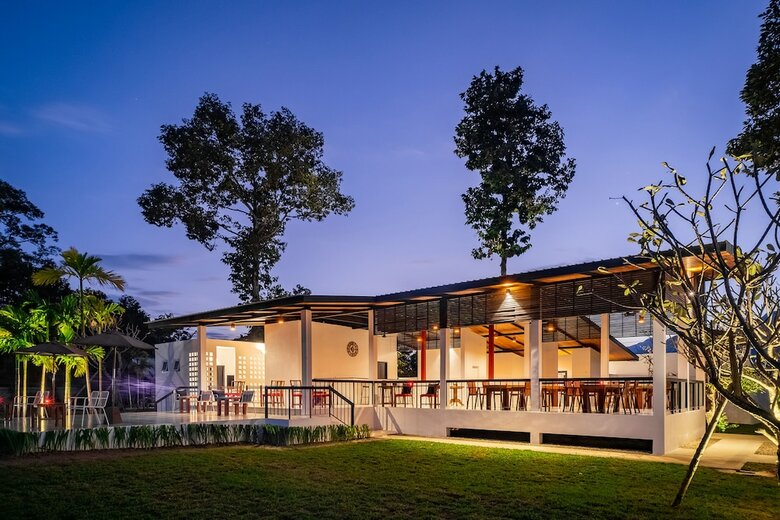 Hotel The Riviera Champasak