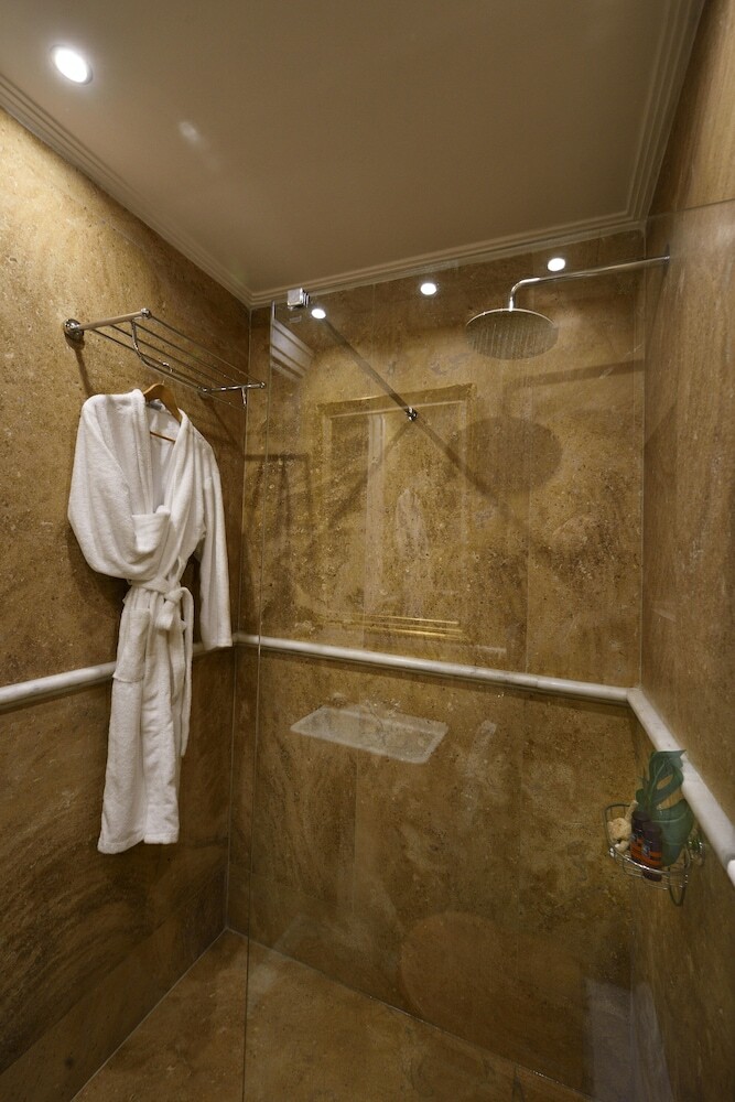 Athenian Vintage Apartments