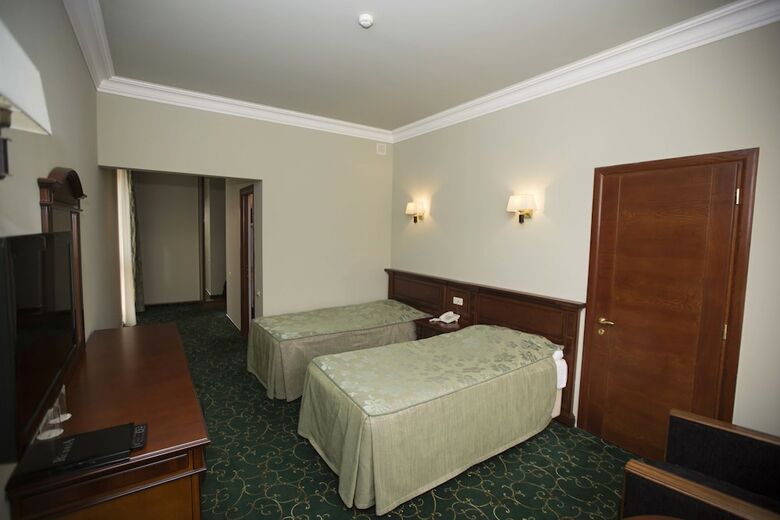 Hotel Russia