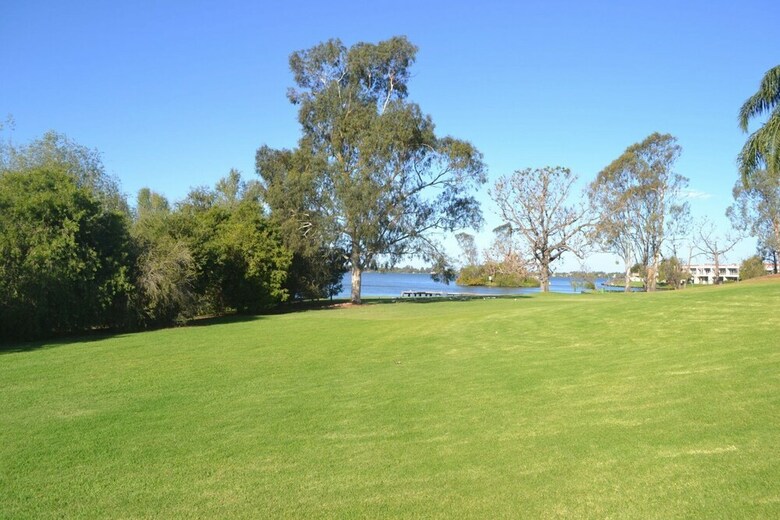 Villa Elsinor Townhouse 7 Mulwala