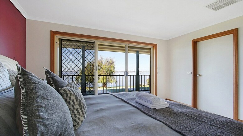 Waterfront 58 Yarrawonga