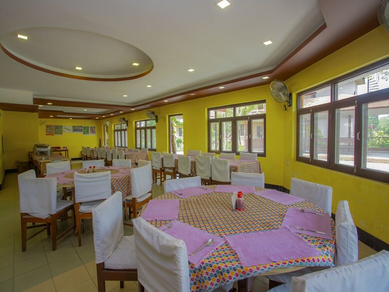 Hotel Jungle Nepal Resort